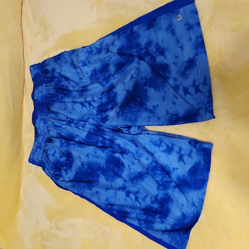 XERSION BOYS SHORTS.